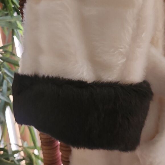 Vintage Sears Chic Faux Fur Coat with Black Accents - Picture 5 of 12